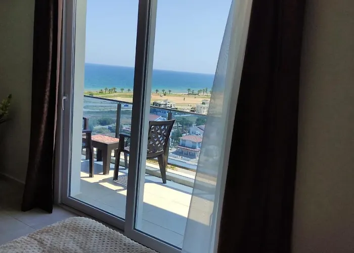 Royal Life Poseidon B Long Beach Iskele